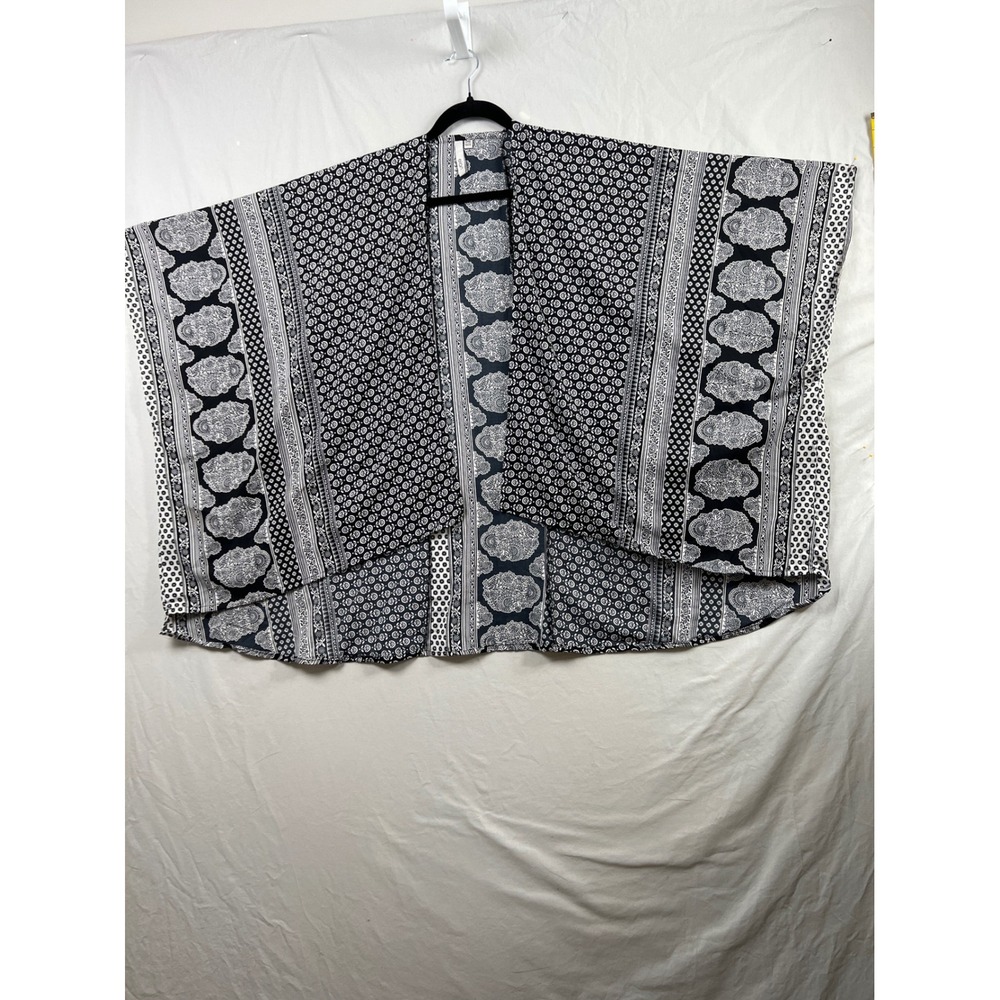 Elan Kimono Wrap Women One Size Black Gypsy Paisley Print Open Front